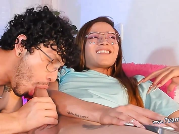 Sexy Man Sucks Her Trap's Pecker