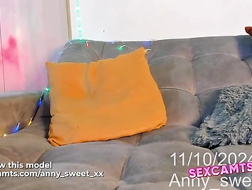 Latina Transsexual Cums Hard in Sultry POV Cam Show - sexcamts.com