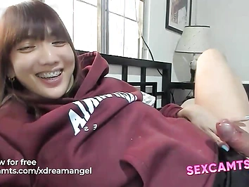 Ts In Maroon Hoodie Jerks Thick Dick Close Up - sexcamts.com