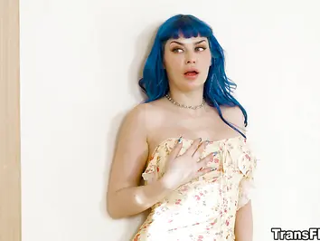 Heshe Realtor Gray Perrier Risks It All in Homeowner's Bedroom with Jewelz Blu